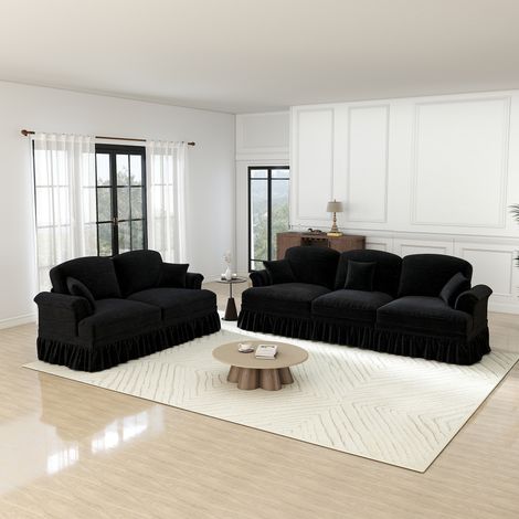 Clásico conjunto modular de 2 piezas para sala de estar con sofá de dos plazas, reposabrazos en forma de embudo, faldón con volantes extraíble y patas torneadas. Incluye sofá de 3 plazas y sofá de dos