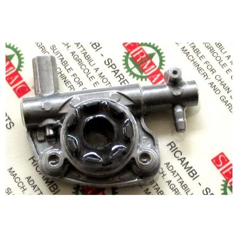 Kit pompa olio con ingranaggio compatibile OLEOMAC per motosega 936 937 940 941