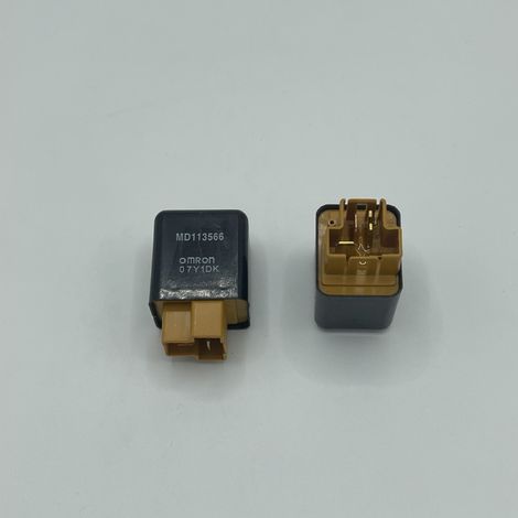 Automotive relay Omron MD113566
