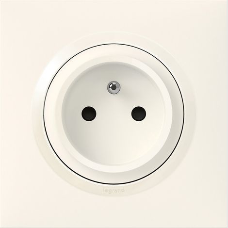 Legrand 600728 Steckdose 2P+T, weiß, Dooxie easyréno, 16 A, flache Ausführung, mit Abdeckplatte