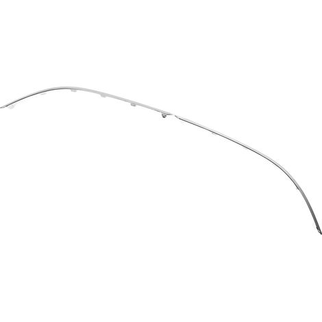 Baguettes chromées pour le pare-chocs avant inférieur de la Mercedes-Benz Classe C W204, modèle restylé standard (modèles 2011-2014) (jeu de 2 pièces) (1/5)