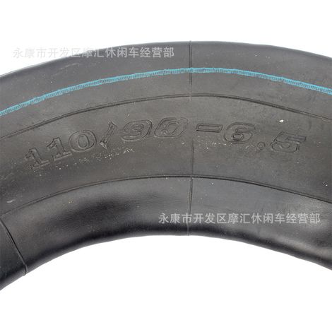 Accessoires pour mini moto 49cc : pneus 110/50-6.5, 90/65-6.5, chambres à air et doublures 110/90-6.5. (1/4)