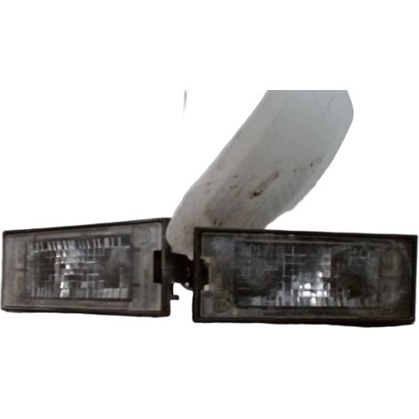 [PRODUIT D'OCCASION] Eclaireur Plaque De Police RENAULT Clio ♻️ Ref Oe. 7703097516 - Garantie à vie (1/3)