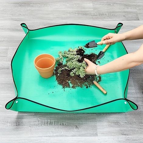 Tapis de Rempotage en Polyéthylène 66x66 cm avec Coins à Clips - Plateau Portable pour Plantes Succulentes et Jardinage Intérieur (1/5)