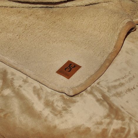 Plaid Beige Invernale in Pile Anallergico - 130x160cm  Effetto Velluto, Morbido al Tatto, Lavabile in Lavatrice.