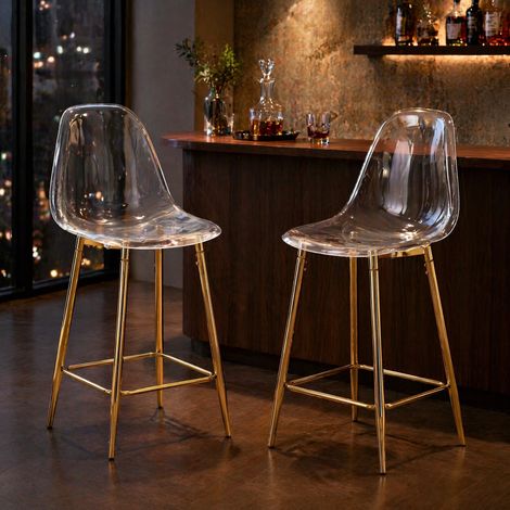 Taburetes de bar transparentes, lote de 2, con reposapiés y estructura de metal dorado DESVIAE (1/5)