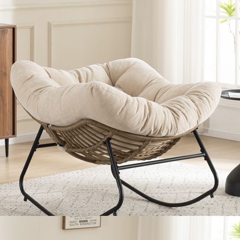 Sillón balancín de chenilla beige, estructura metálica, asiento cómodo para relax y lectura (1/5)