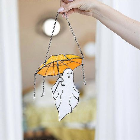 Décoration d'Halloween amusante : fantôme d'Halloween avec parapluie taché de soleil. (1/5)