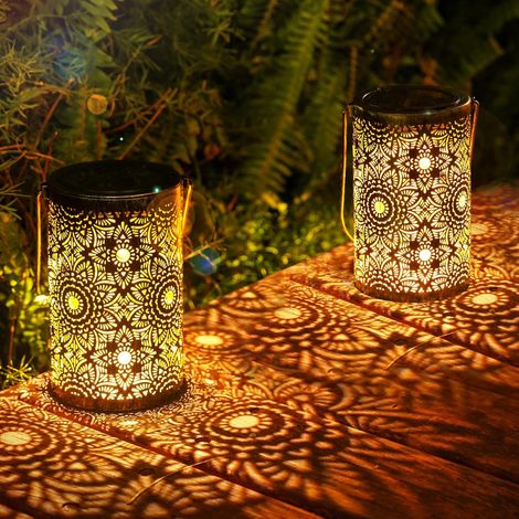 Solarlaterne für Außen 2 Stück, IP65 Wasserdicht Vintage Metall Solarlampen für Außen Hängend, LED Warmweiß Solarleuchte Hängend Stehend für Draußen Deko Garten, Ideale Geschenk der Feiertage (1/5)