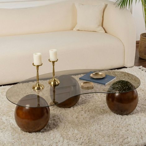 Pier Import – Table basse fixe en verre trempé ambré – 3 pieds en polyuréthane boules marrons – Longueur 120 cm, Largeur 70 cm, Hauteur 30 cm (1/5)