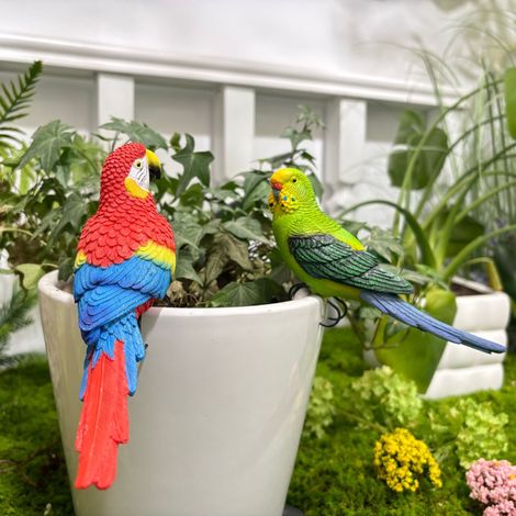 Deux figurines décoratives de perroquets – idéales pour décorer un jardin, une terrasse ou une pelouse. Dimensions : 15,5 × 8,5 × 8 cm (1/5)