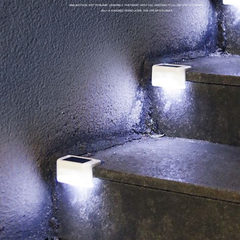 Lampe Solaire Avec Détecteur De Mouvement PIR - Étanche IP65 - Pour Jardin Extérieur Mur Ou Sol - 4 Pièces (1/4)