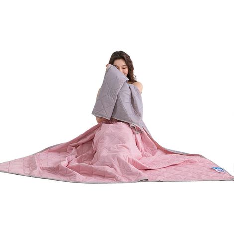 Couverture rafraîchissante en soie glacée de qualité supérieure, douce et confortable, idéale pour le salon. (1/5)