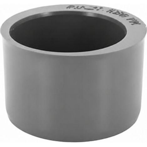 Eingebautes Reduzierstück PVC männlich 80mm, weiblich 75mm.