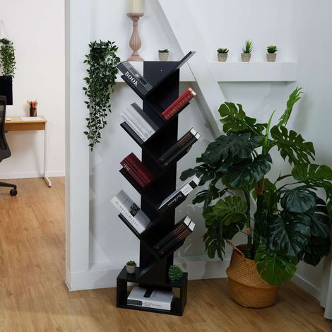 Estantería en forma de árbol