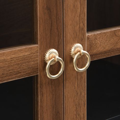 Armoire de rangement avec des compartiments réglables. Armoire moderne et retro, fabriquée en verre incurvé. Des étagères réglables sont également disponibles. Un meuble de côté luxueux. (1/5)
