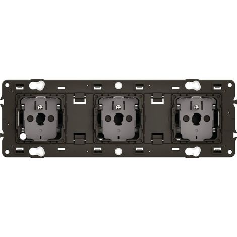 Legrand – Prise triple 3x2P+T précâblée 16A 250V – Indice de protection IP40 – Résistance aux chocs IK04 – Pour installations électriques professionnelles (1/3)