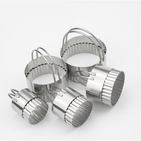 Moule à gâteau ondulé en cinq parties, entièrement en acier inoxydable. Emporte-pièce ondulé en dentelle multifonction de différentes tailles. (1/5)