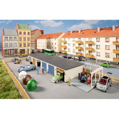 Auhagen 11484 H0 Garagen mit Zubehör (1/5)