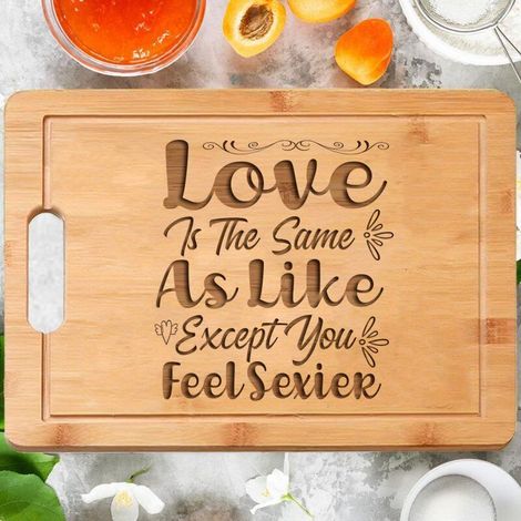 Planche bambou inscription personnalisée – Idée cadeau romantique Saint-Valentin (1/5)