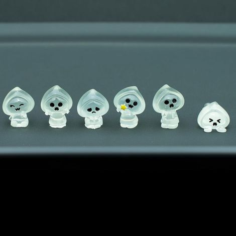 Adorables fantômes d'Halloween, version phosphorescente, petites figurines miniatures, décorations pour le tableau de bord de la voiture (lot de 6) (1/5)