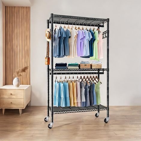 Portant à vêtements roulant noir en métal avec étagères réglables (1/5)