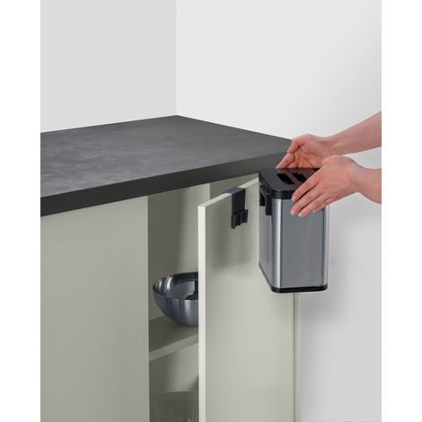 Wenko Cestino rifiuti MOD. Colin 3L Flessibile con Maniglia appendibile Acciaio Inox antimpronta e Base Antiscivolo 20,5x21x12,5 cm Argento Nero Opaco (1/5)