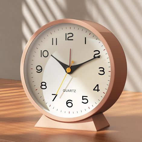 Réveil analogique AYRELY® 4,5 pouces, horloge rétro compacte à piles pour bureau, métal silencieux avec veilleuse, décoration salon, chambre, chevet, étagère (rose) (1/5)