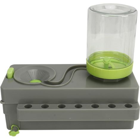 Nettoyeur de pinceaux en plastique avec tuyau de drainage, idéal pour la salle de classe, l'extérieur et la famille. Coloris gris et vert.