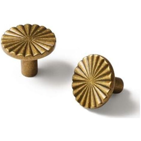 Lot de 5 boutons de meuble en bronze massif, ronds, pour tiroirs de commode ou de placard. Quincaillerie simple en alliage de zinc. (1/5)