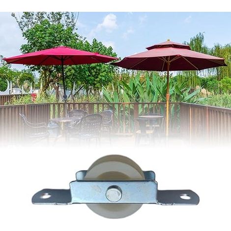 Accesorios para sombrillas de patio: un práctico conjunto para jardines soleados.