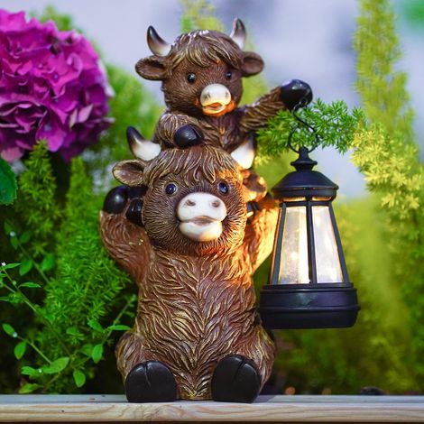 Highland Ox Sculpture with Solar Lights Outdoor Fun Garden Ornament Highland Cow Mother Calf Solar Ornament Gifts for Women Mom Men (1/5)