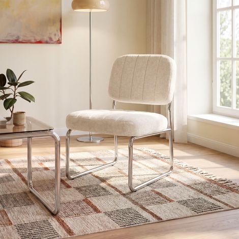 Fauteuil beige rembourré pieds chromés et tissu chenille PAOLA (1/5)