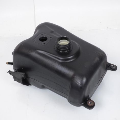 [PRODUIT D'OCCASION] Réservoir à carburant origine pour scooter Suzuki 125 Burgman (1/3)