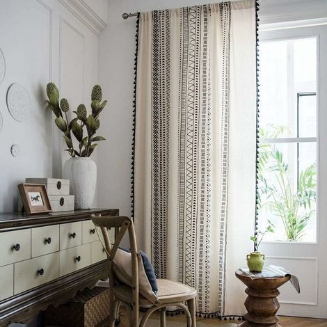 Panneau de rideau bohème en coton et lin avec pampille noire – Dimensions 150 x 180 cm – Pour salon et chambre à coucher – Élimine la lumière directe (1/4)