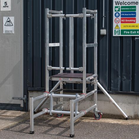 0.75m Platform Height-BS8620 Podium Steps