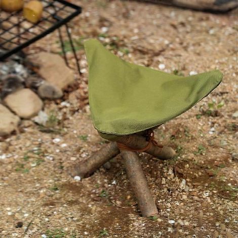Tabouret triangulaire portable en toile imperméable pour le camping en plein air - (1/5)