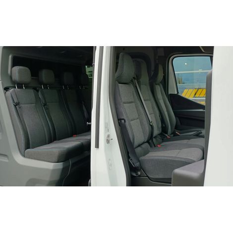 Housses de sièges sur mesure pour Renault Master IV 4 Brigade 7 places (modèle 2024). (1/5)