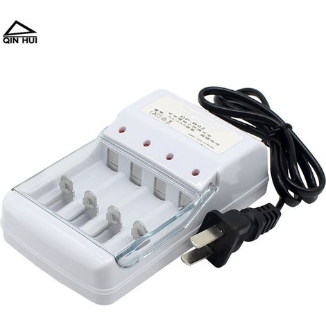 Boîtier de charge pour piles de jouets 5W avec 4 emplacements de charge rapide indépendants, grande capacité, chargeur universel pour piles AA et AAA. (1/4)