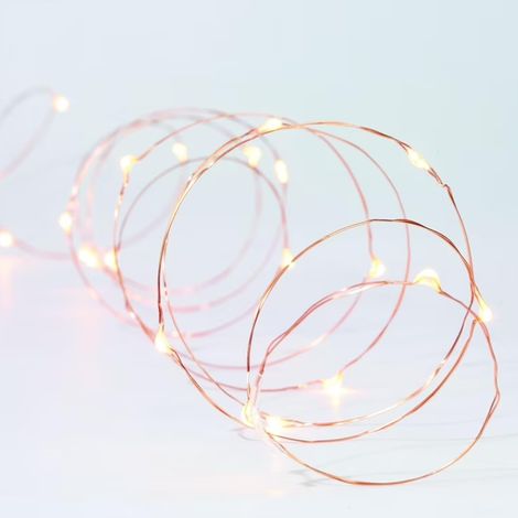 Guirlande lumineuse de 2 m avec fil de cuivre, piles bouton, lumière blanche froide, idéale pour la décoration intérieure.
