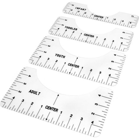 Lot de 4 règles transparentes pour mesurer les vêtements de bébés et d'enfants en bas âge.