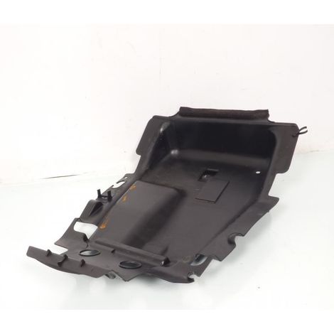 [PRODUIT D'OCCASION] Passage de roue origine pour scooter Suzuki 650 Burgman 2003 à (1/2)