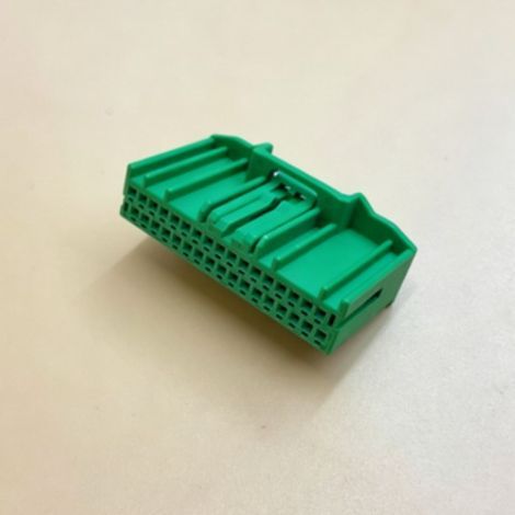 Wiring harness for 34-pin automotive connector S32004-63400-Y (1/2)