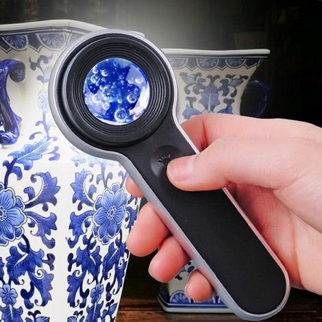 Lupa de mano con aumento de 60x，equipada con iluminación UV y LED，recargable mediante USB，adecuada para la ampliación óptica de diamantes (1/2)