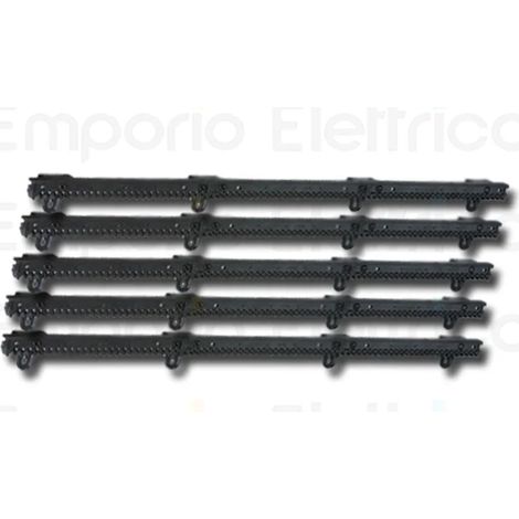 Faac – Crémaillère nylon 30x20 pour portail – Module 4 avec âme en acier – Longueur 5 mètres – Résistante aux chocs et intempéries