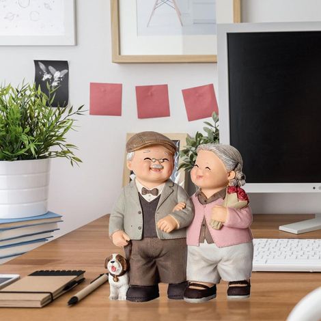Statue en résine représentant un couple de personnes âgées, objet de décoration romantique, figurine de couple heureux pour loisirs créatifs. (1/5)