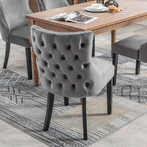 Chaise de salle à manger grise en velours, 4 pieds en bois massif, capitonnée à boutons, lot de 2, design élégant pour cuisine et séjour. (1/5)