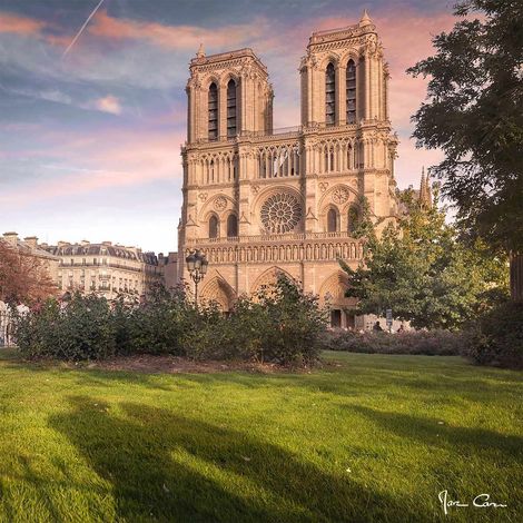 Tableau sur verre cathédrale Notre Dame de Paris 45x45 cm - Impression sur Verre - Image HD imprimée sur Verre - Tableau mural décoratif en verre - Finition Brillante - Fabriqué en France (1/5)