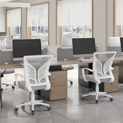 Homevive Silla de Oficina con Ruedas, Silla Malla con Soporte Lumbar y Diseño Mariposa para Oficina, Estudio, Carga Máxima 136kg (Gris Calro, Juego de 2)