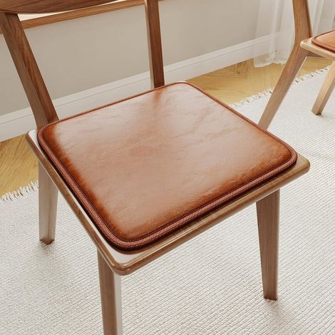 Set mit 2 rutschfesten Sitzkissen aus Leder, quadratische Stuhlkissen für Küchenstühle, braun, 45 x 45 cm, Esszimmer (1/5)